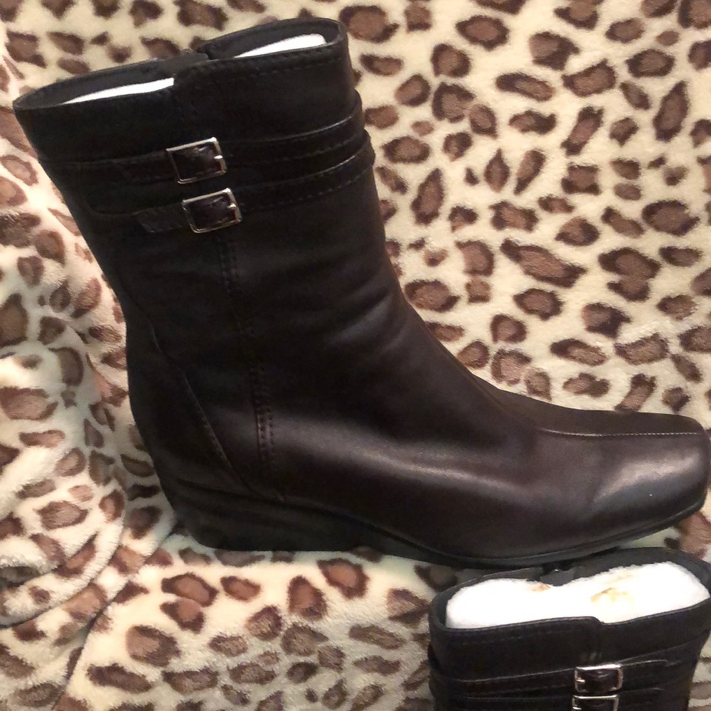 INFLUENCEO LEATHER BROWN WEDGES ANKLE BOOTS